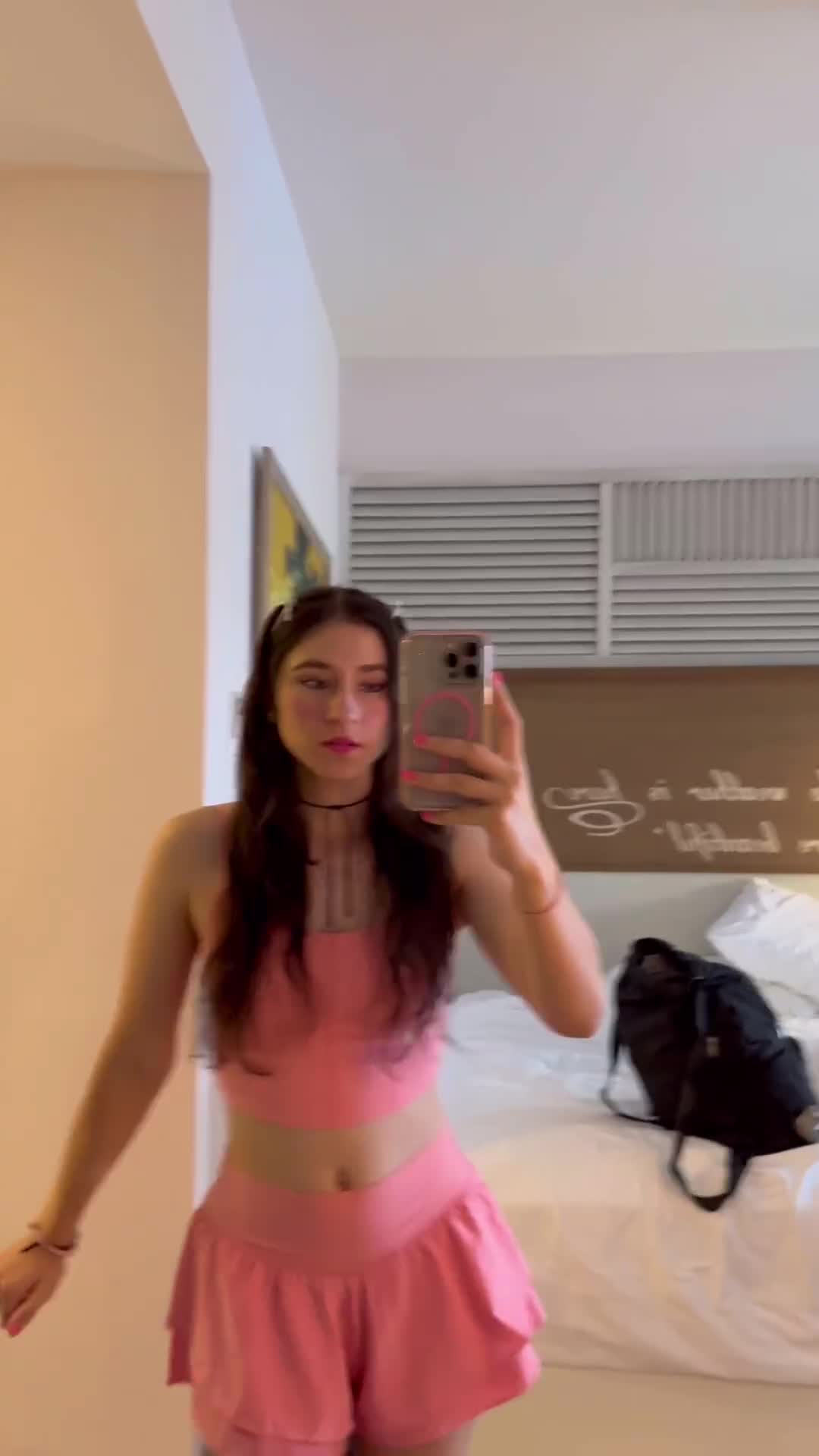 Video 740096 from Arayfer (@arayfer_hernandez)