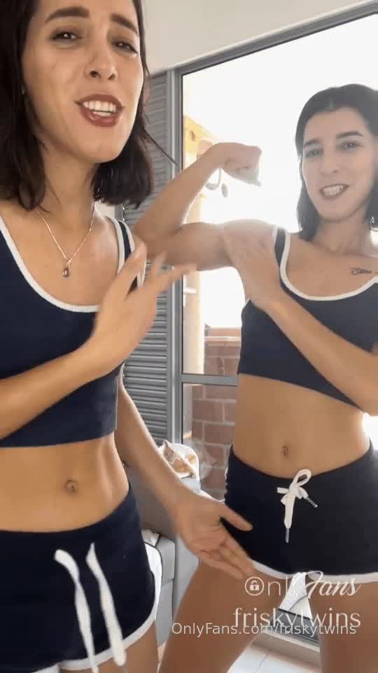 Video 755135 from Frisky Twins | FriskyAna | FriskyIsa