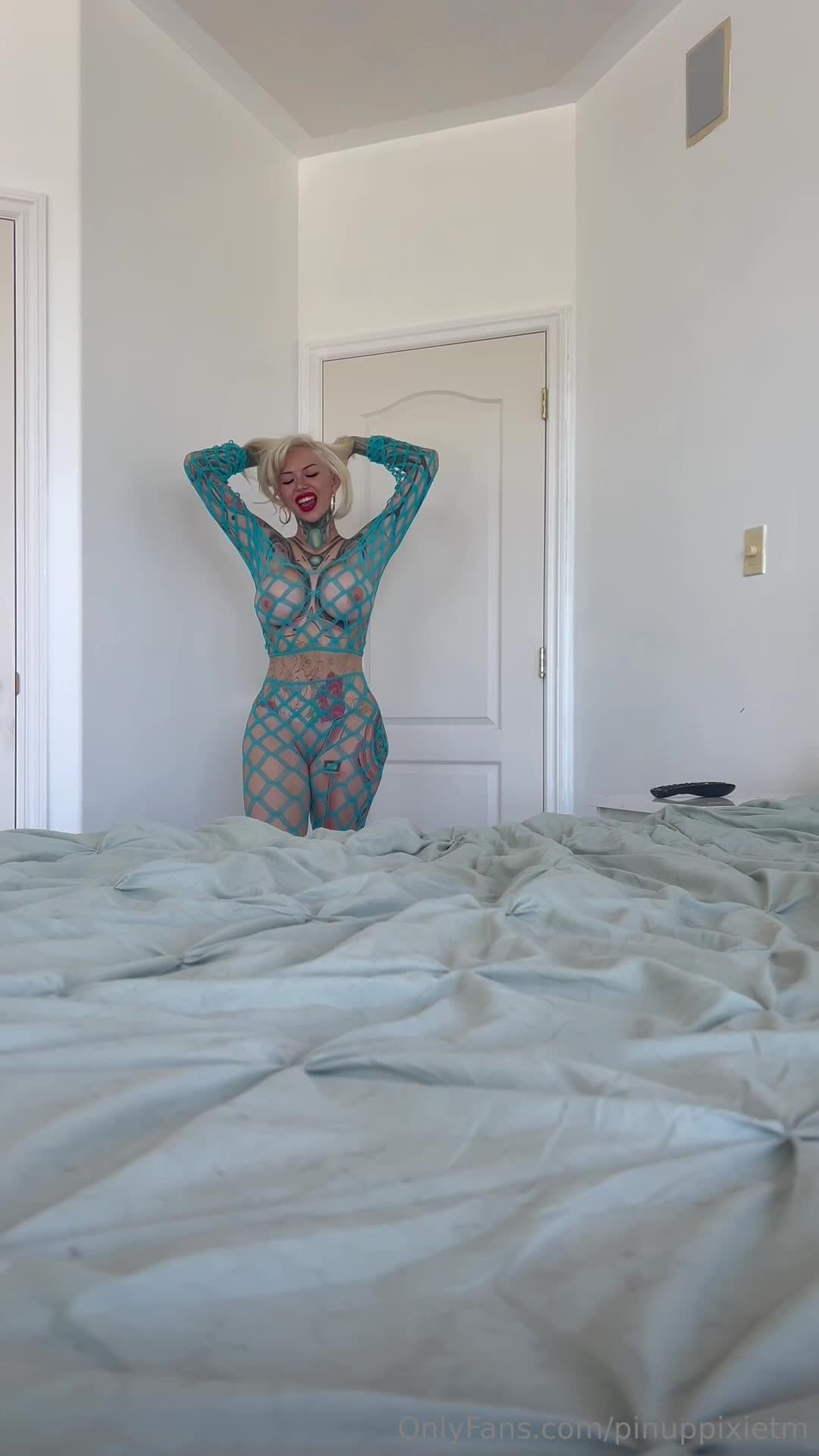 Video 779223 from PinupPixie / Cyberpunk Pixie