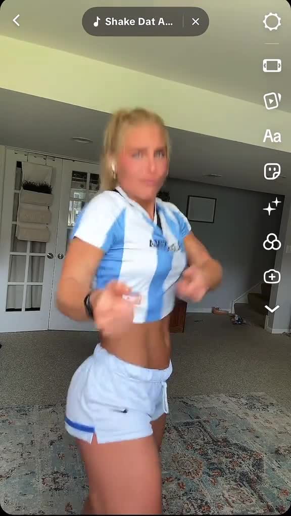 Video 781699 from Beth Grotelueschen