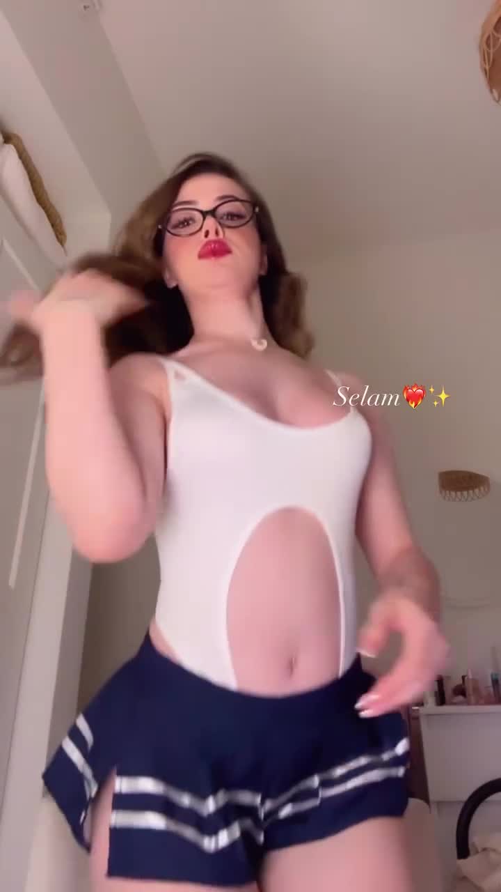 Video 785251 from oznur guven / oznurunuzz / oz_nurunuz