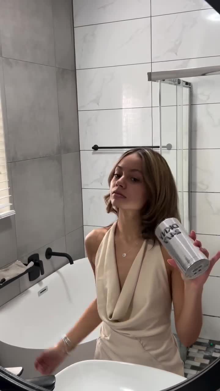 Video 786098 from Zoe Manoek / heyitzoej