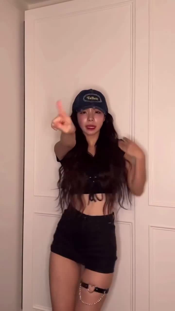 Video 788102 from Lee Dahye 이다혜 / le_dahye