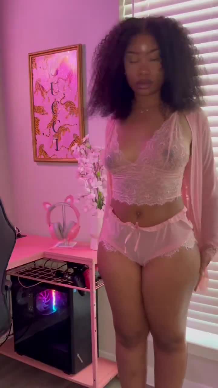 Video 806157 from Yazmynswrld