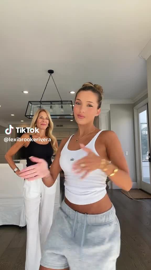 Video 807232 from Lexi Brooke Rivera (American, born 6/7/2001)