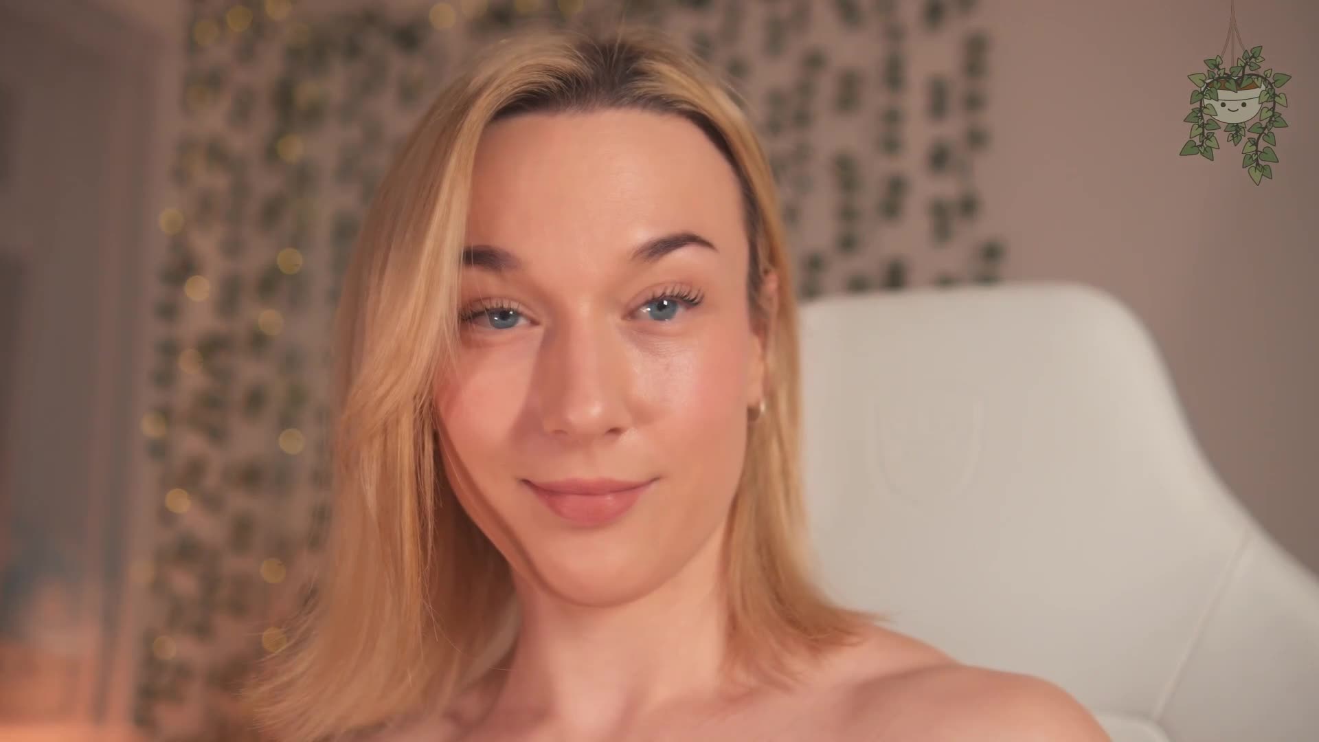 Video 808229 from Emily_fox_official / emily fox official