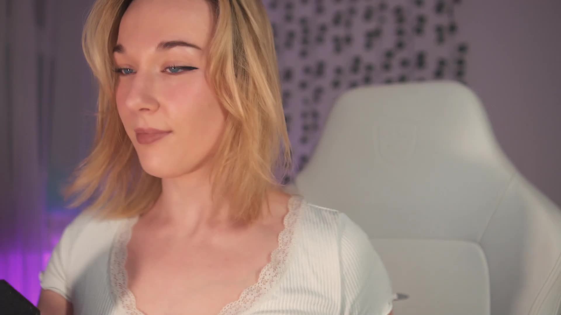 Video 810751 from Emily_fox_official / emily fox official