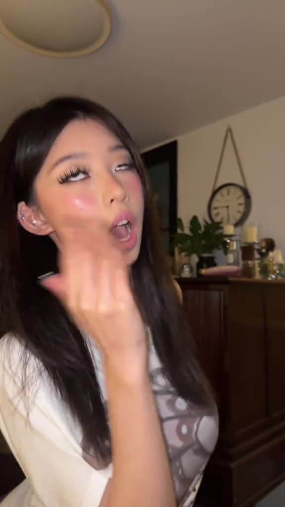 Video 813622 from caroline_slt8