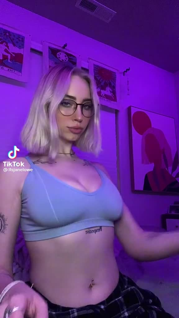 Video 816115 from Janelowe / itsjanelowe / Jane ASMR / JanexoASMR