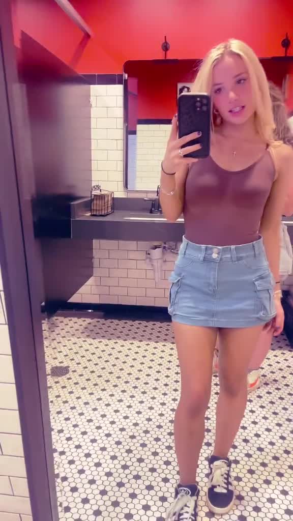 Video 819965 from Katie Davis | _katiedavis | .katieedaviss