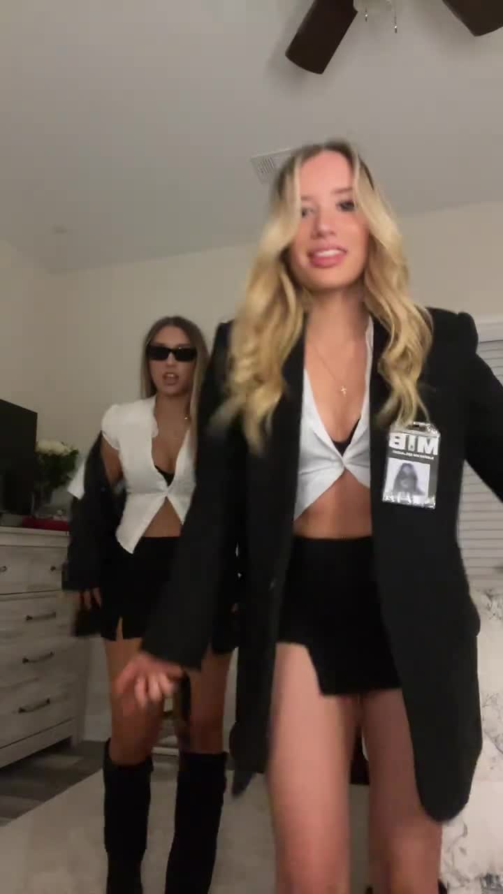 Video 819969 from Katie Davis | _katiedavis | .katieedaviss