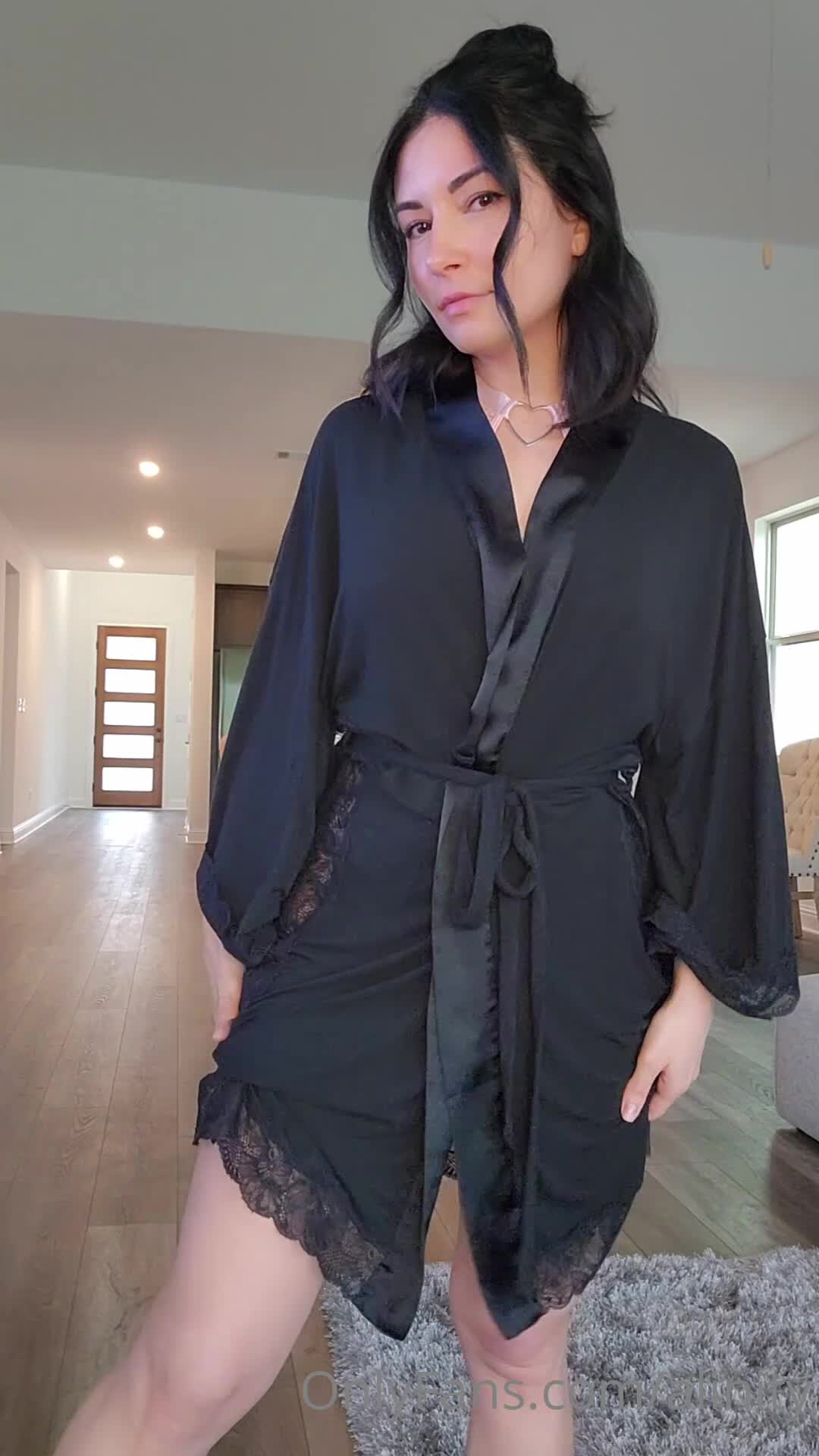 Video 830822 from Alinity