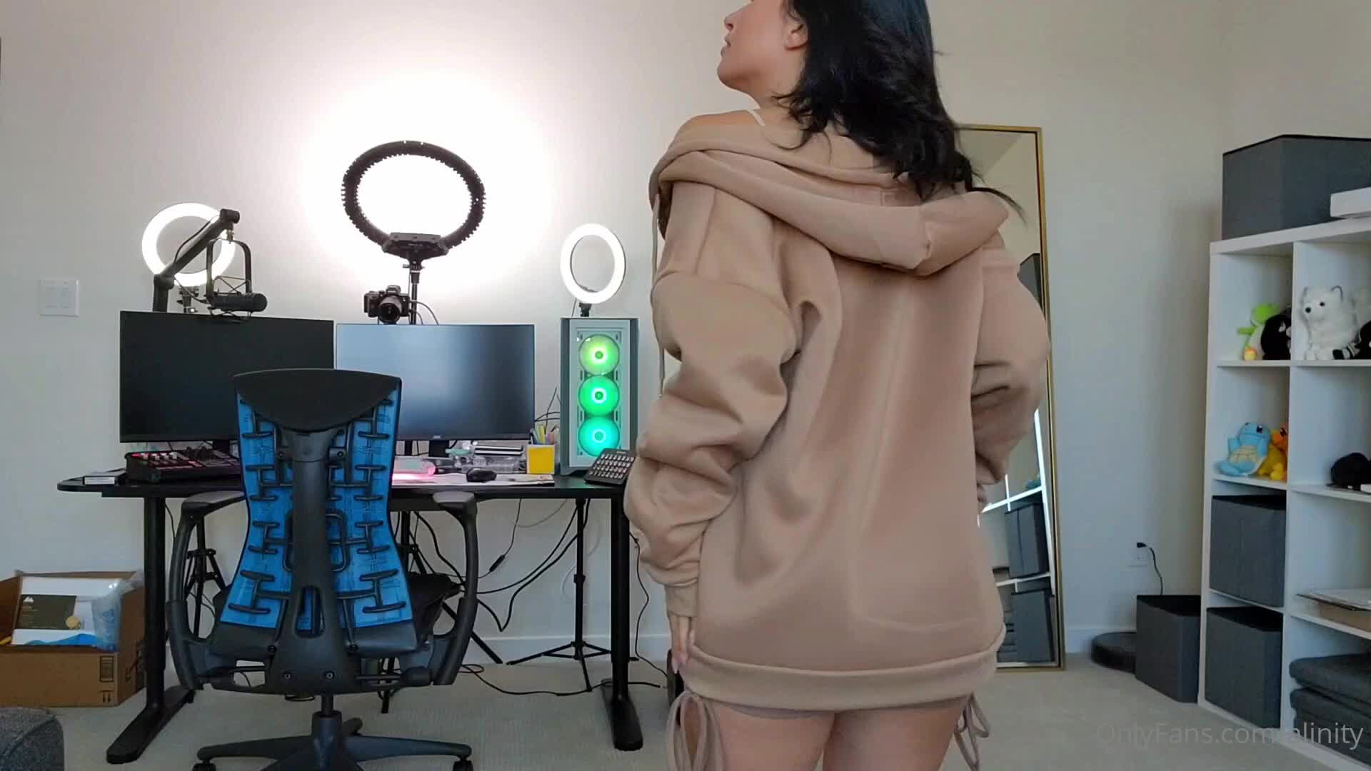 Video 830861 from Alinity