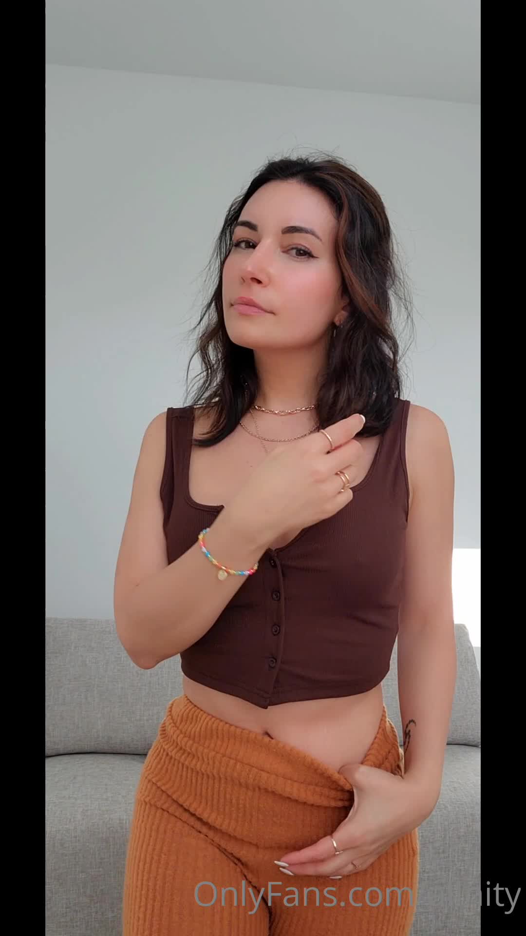 Video 830942 from Alinity