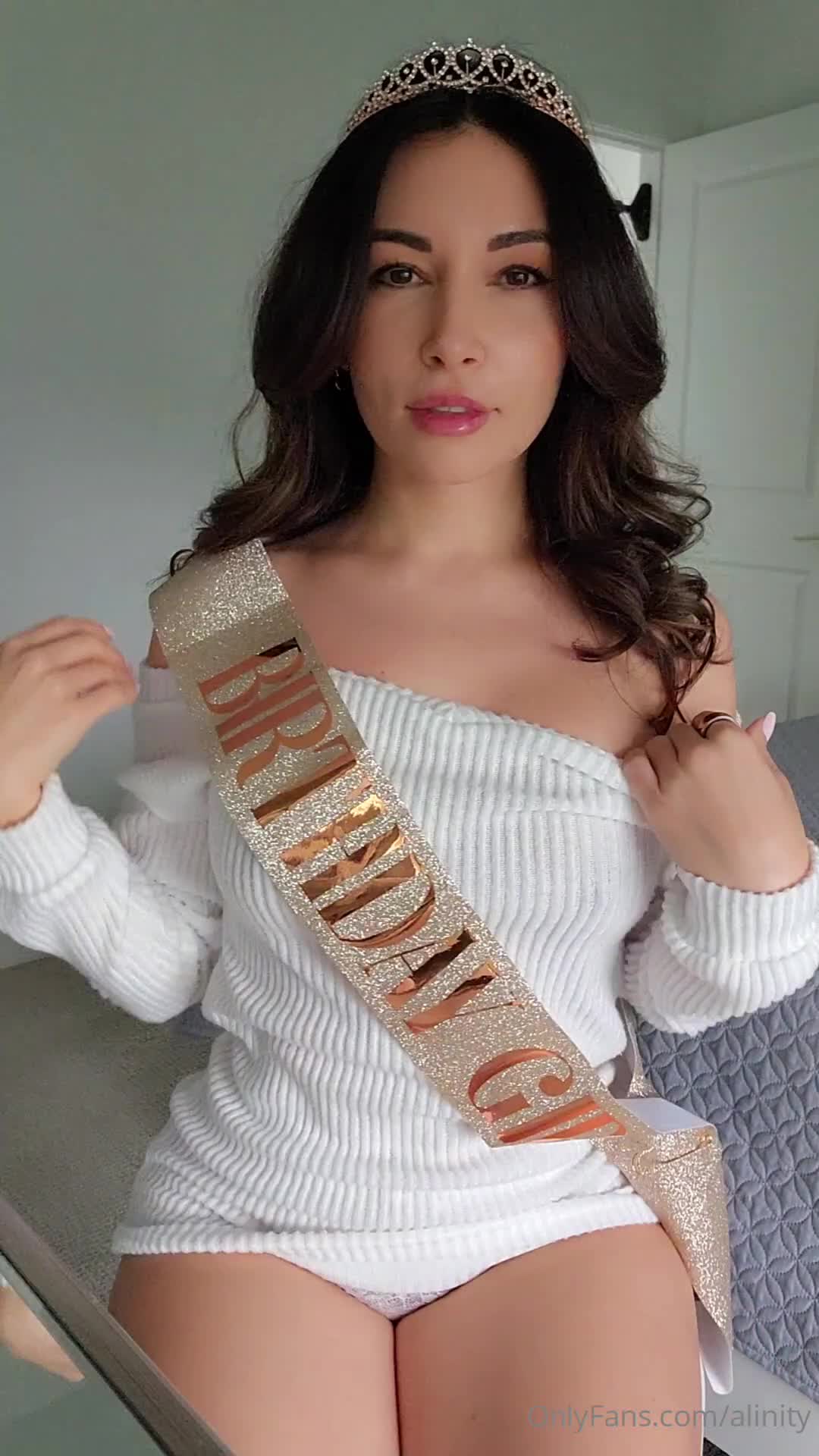 Video 831486 from Alinity