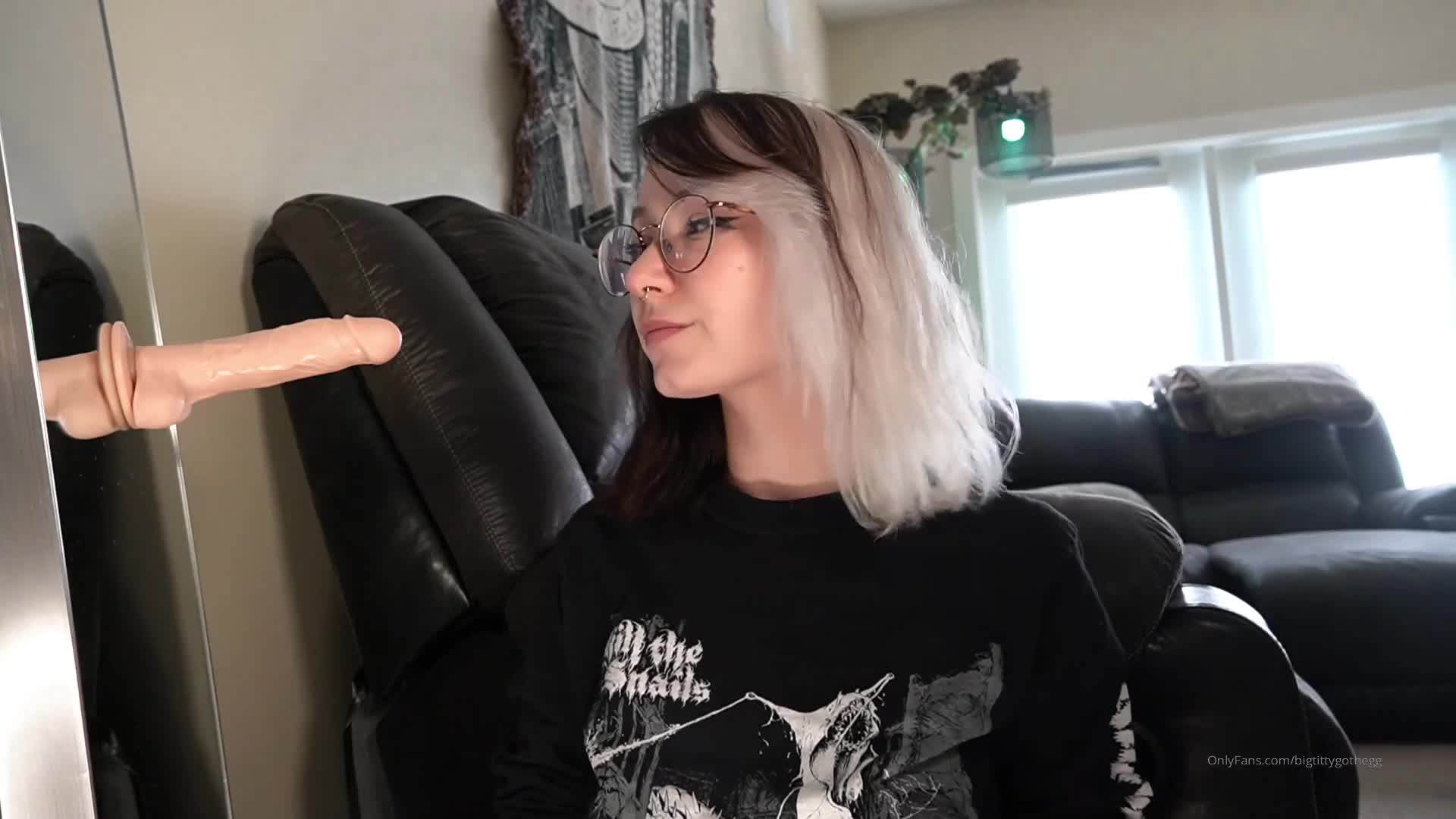 Video 832449 from bigtittygothegg