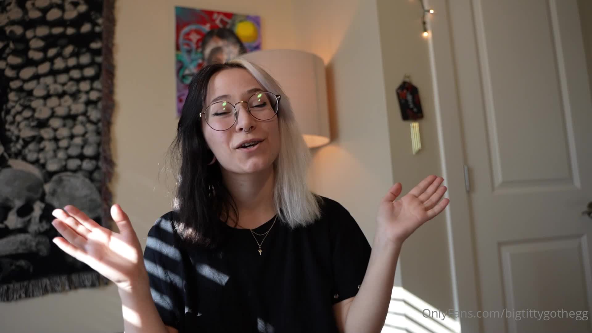 Video 832485 from bigtittygothegg