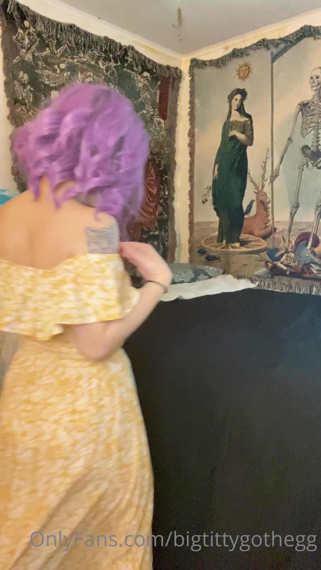 Video 834075 from bigtittygothegg