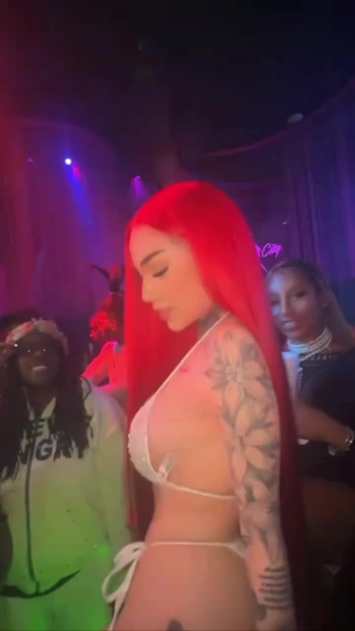 Video 835159 from Danielle Bregoli / Bhad Bhabie