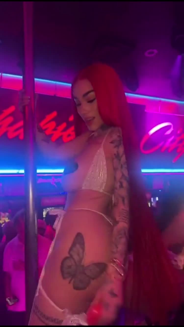Video 836871 from Danielle Bregoli / Bhad Bhabie