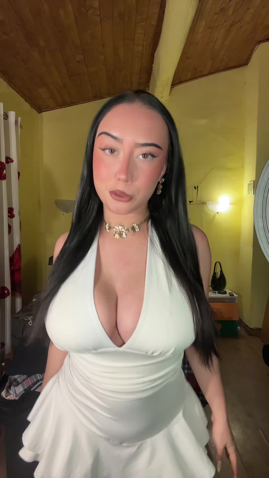 Video 838246 from yleniaacarcagno / yleniacarcagno_ [Busty Italian]