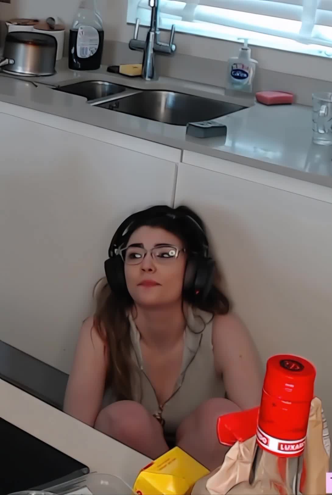 Video 842663 from Wolfabelle