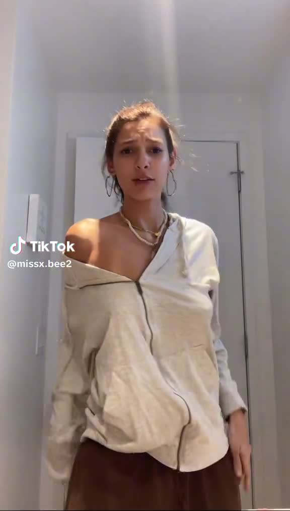 Video 845116 from miss.x.bee / miss.xbee