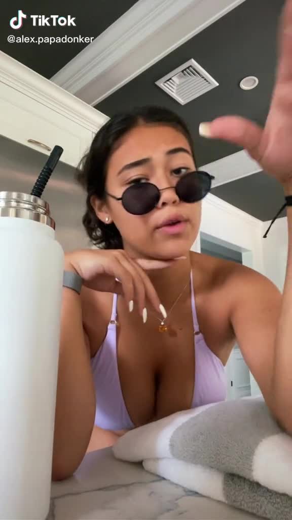 Video 845740 from alex.papadonker