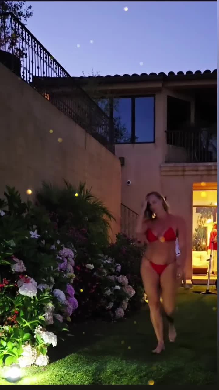 Video 850599 from Vanessa Cater