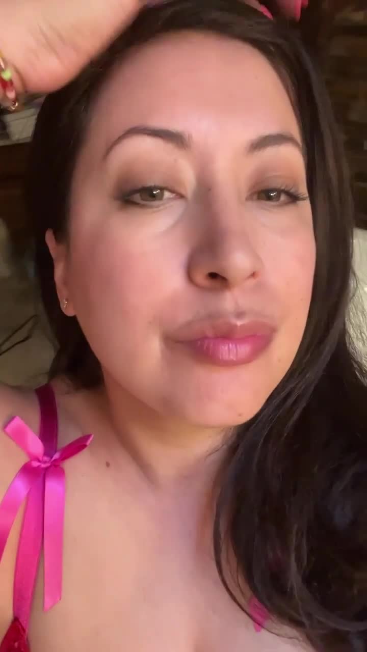 Video 852251 from Superwoman.esq