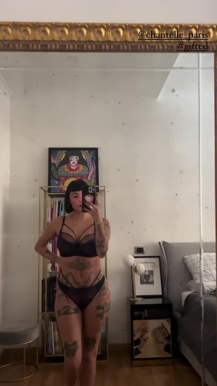 Video 853913 from Giorgia Soleri