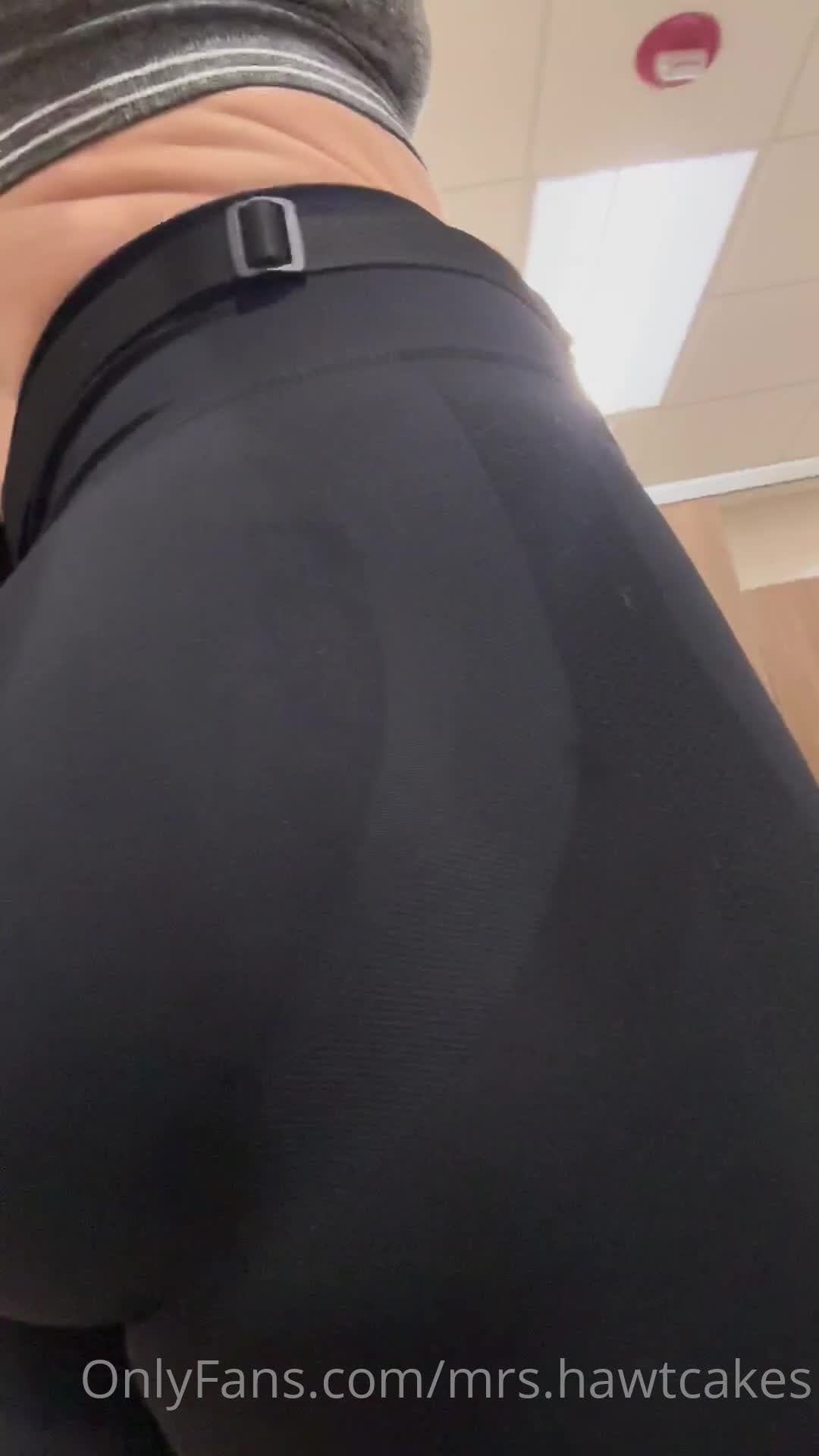 Video 854248 from Hawtassmilf / mrs.hawtcakes