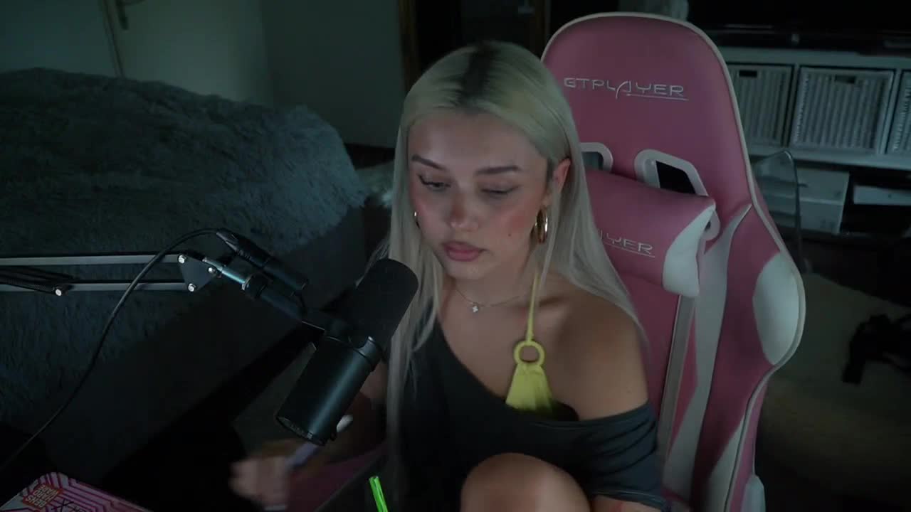 Video 983 from Gwendolynceline