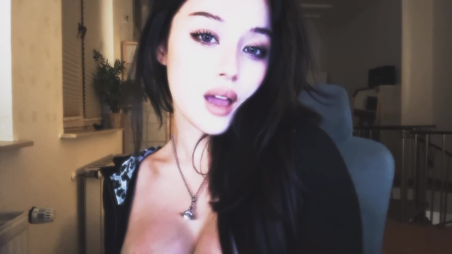 Video 860197 from JadeyAnh | vylerria