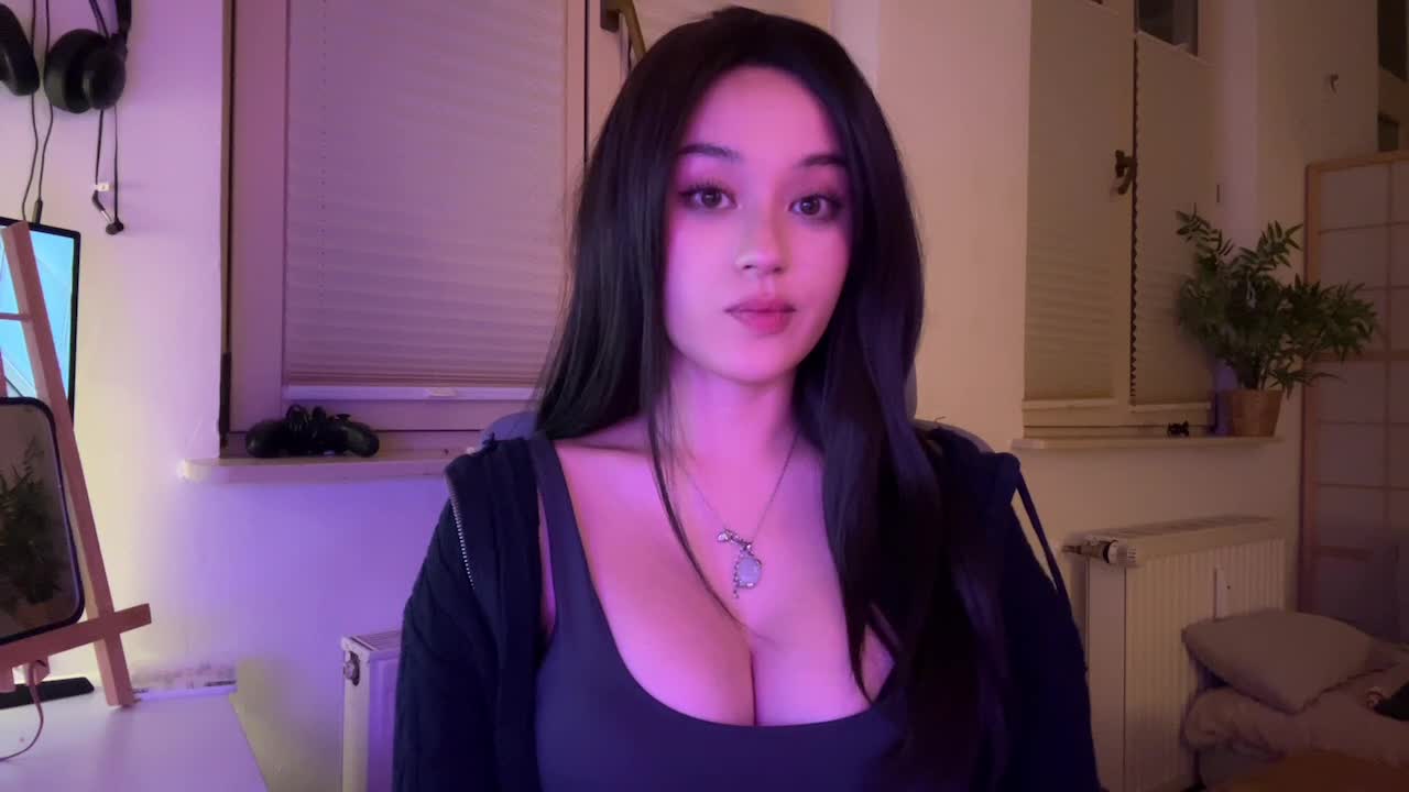 Video 860215 from JadeyAnh | vylerria