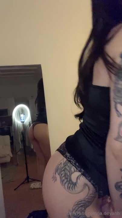 Video 860250 from JadeyAnh | vylerria