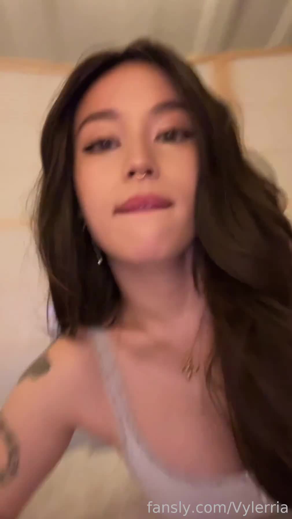 Video 860279 from JadeyAnh | vylerria