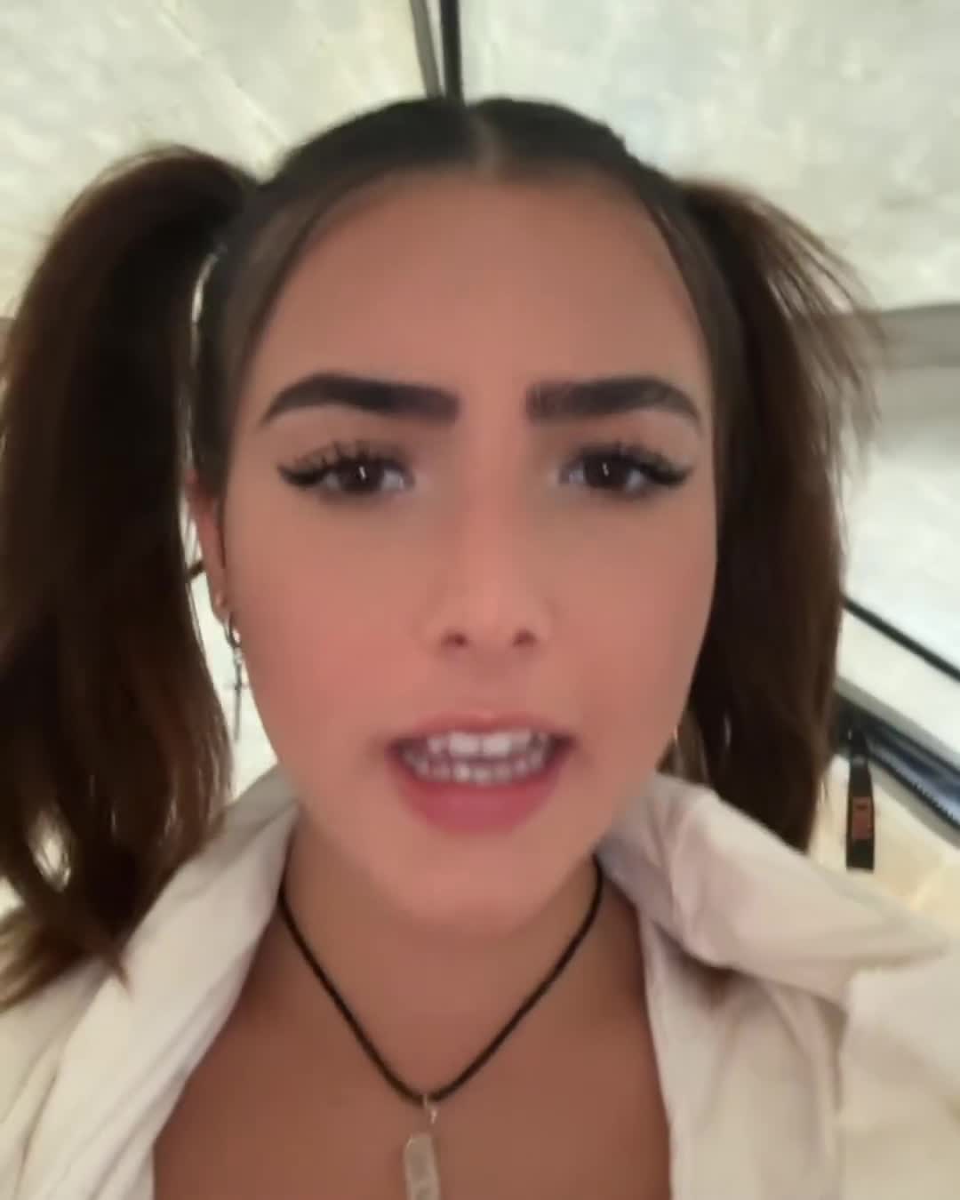 Video 860638 from Andrea Botez (leaks = ban)