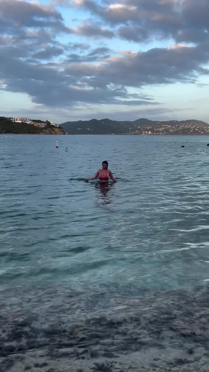 Video 860753 from Colleen Sheehan