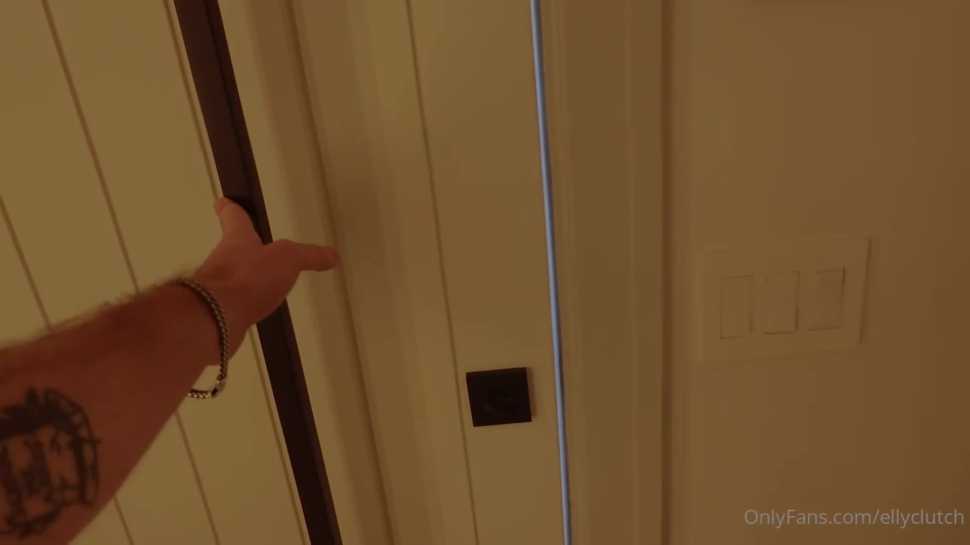Video 861210 from Elly Clutch / PeachGoneWild