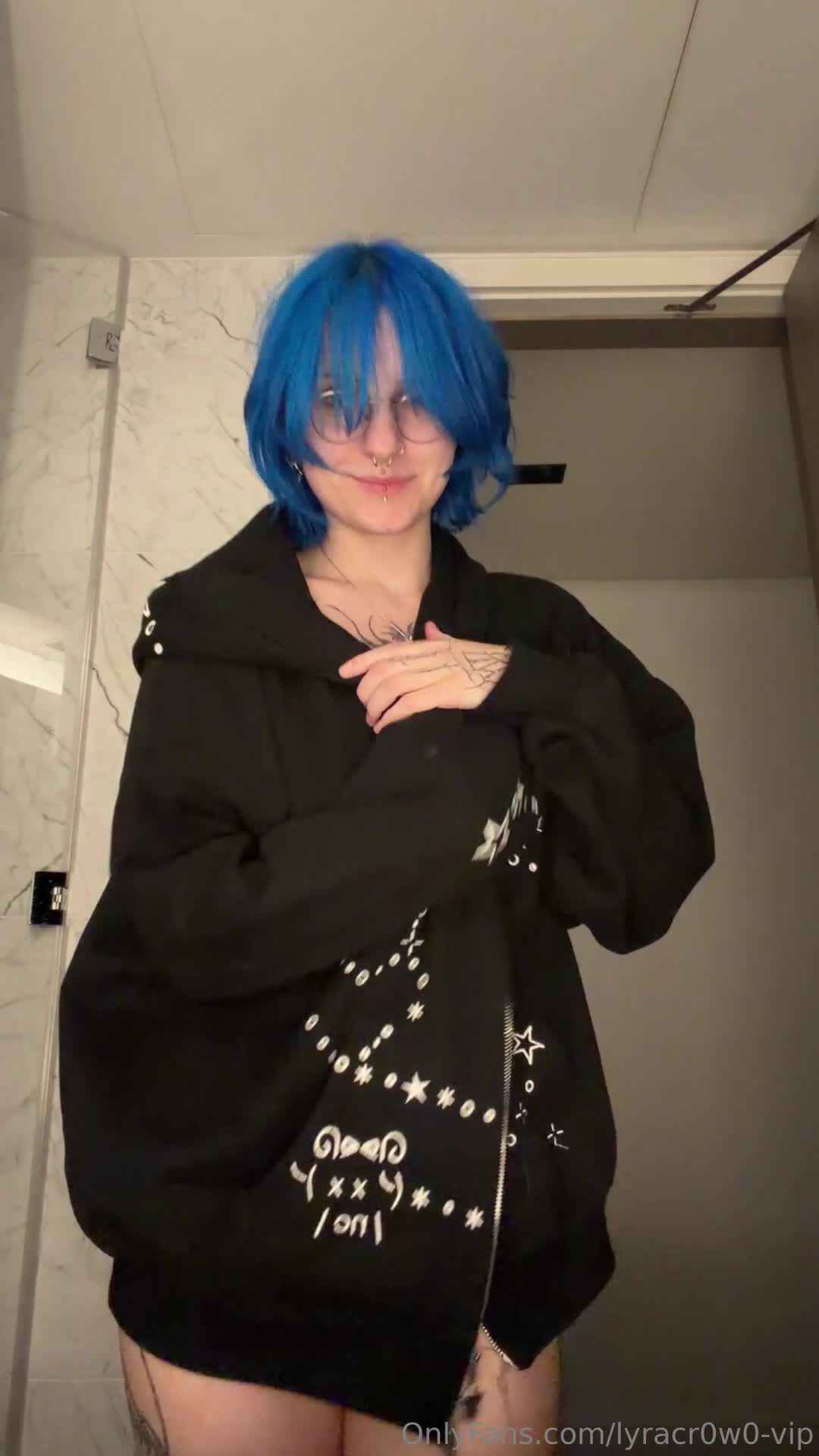 Video 861937 from Lyra Crow | lyracr0w0