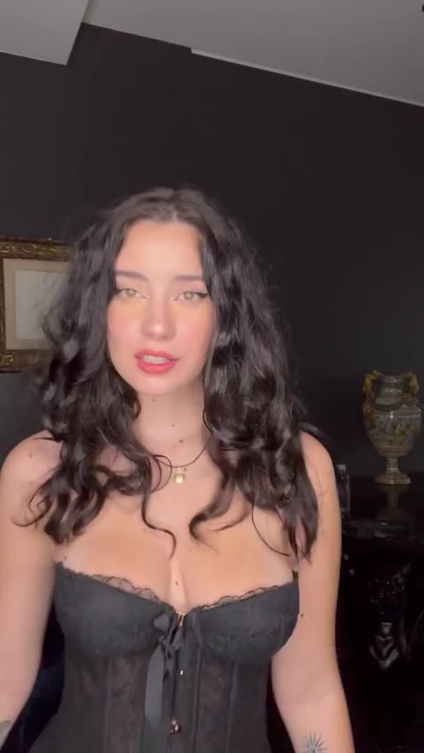 Video 862450 from Hotblockchain / Emily Cocea / cryptobaddie1