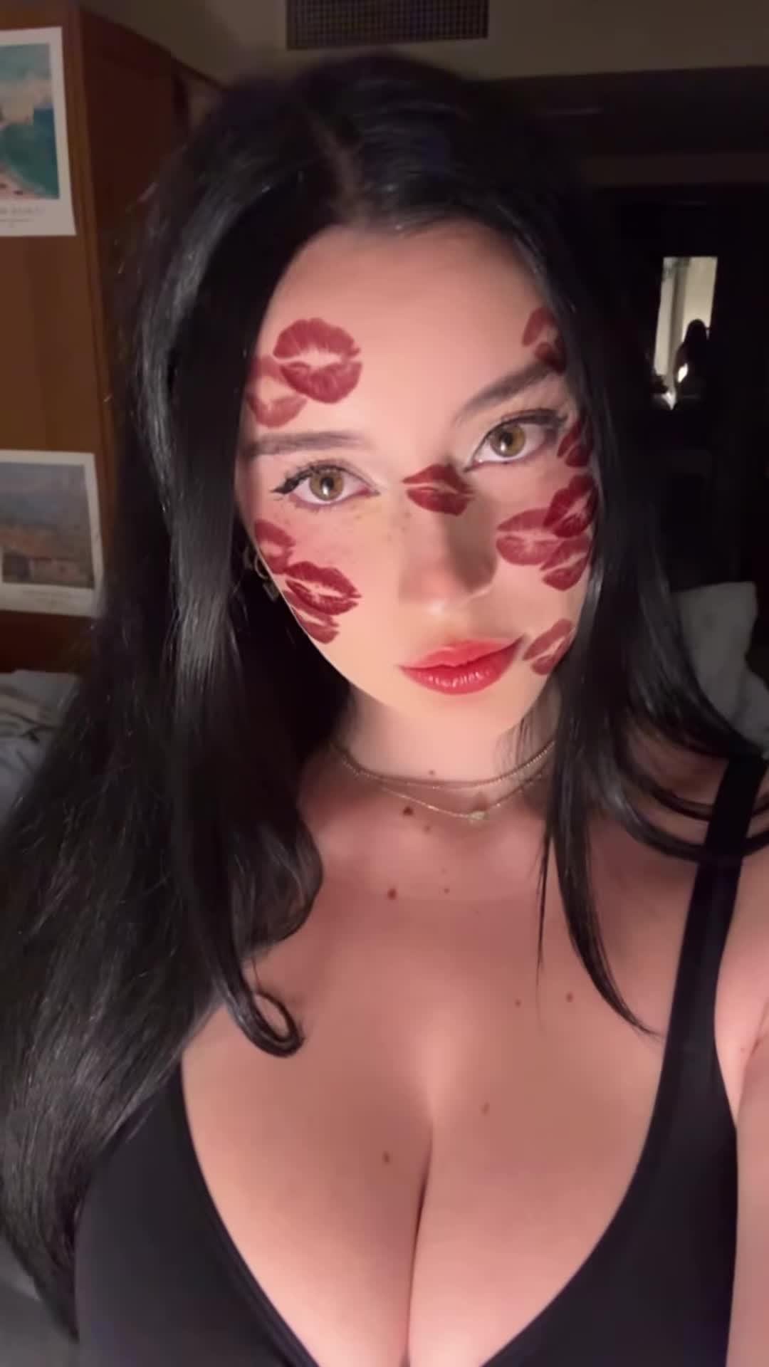 Video 863375 from Hotblockchain / Emily Cocea / cryptobaddie1