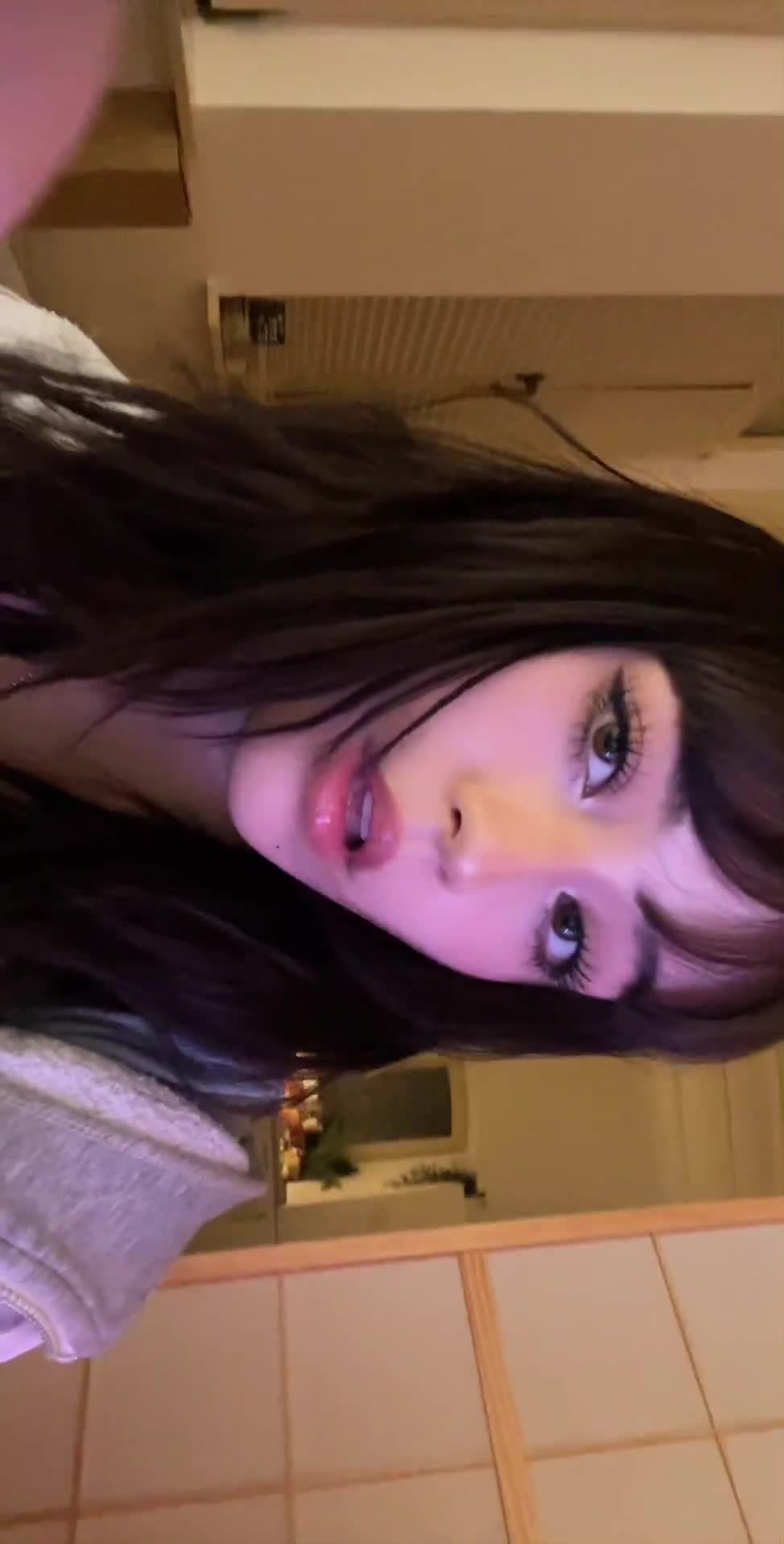 Video 863584 from JadeyAnh | vylerria