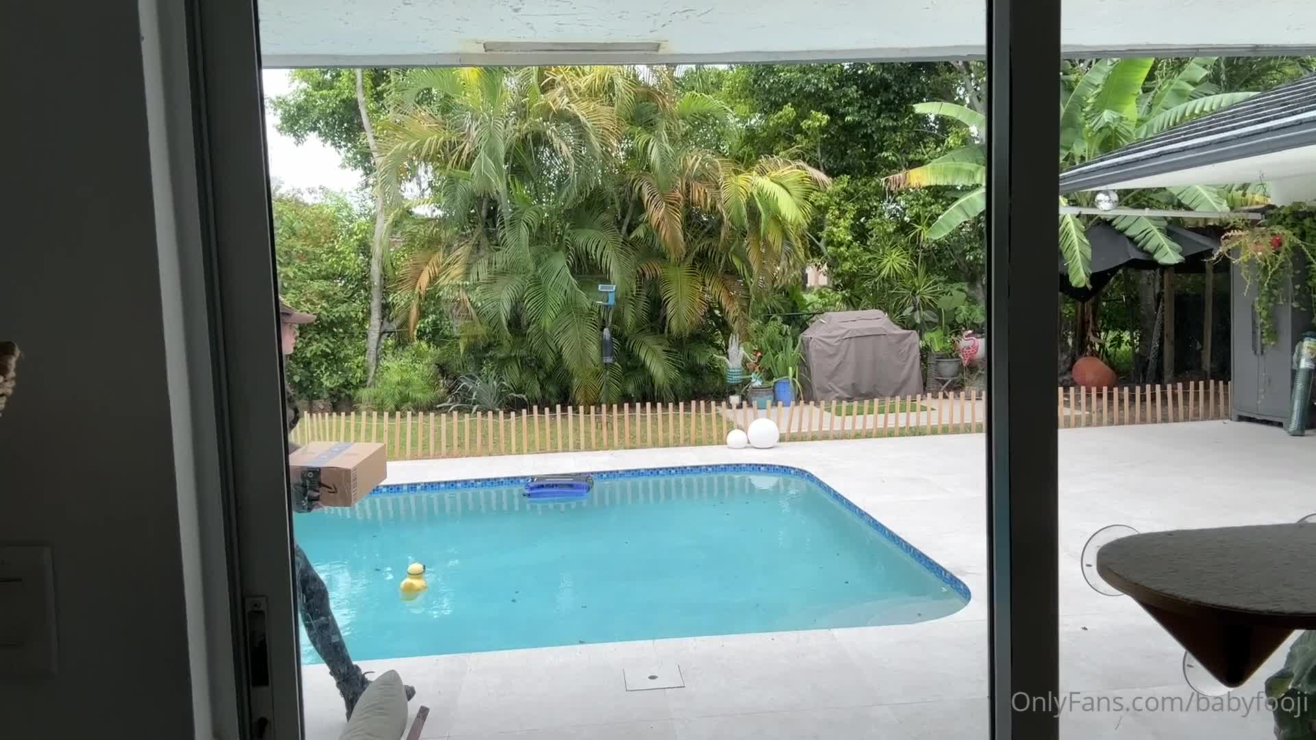 Video 865455 from babyfooji / peachtot