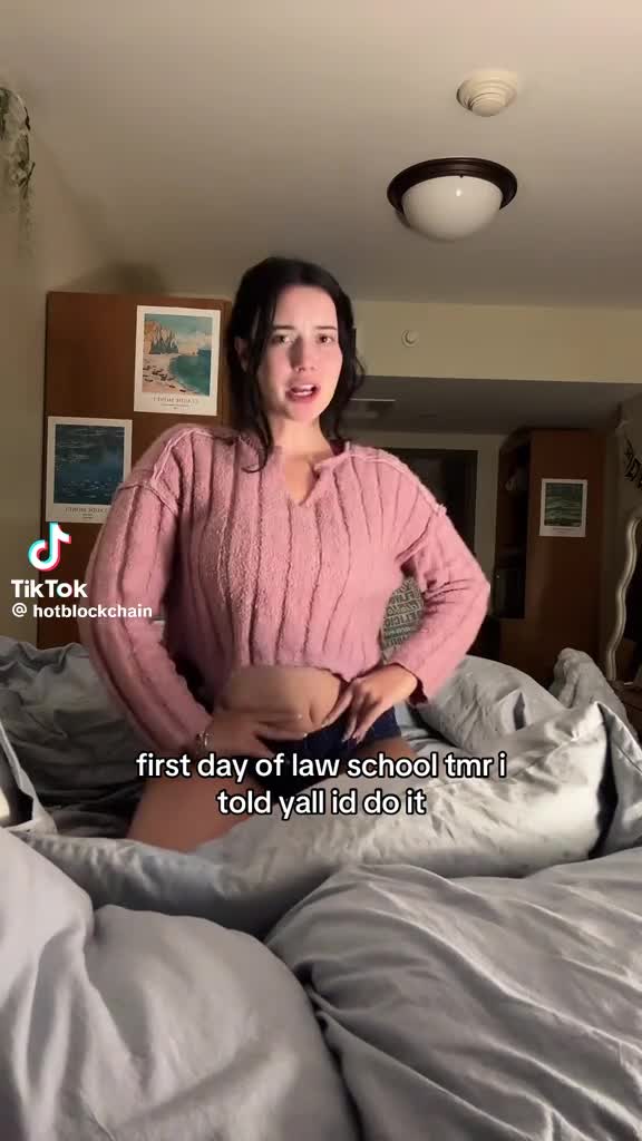 Video 867662 from Hotblockchain / Emily Cocea / cryptobaddie1
