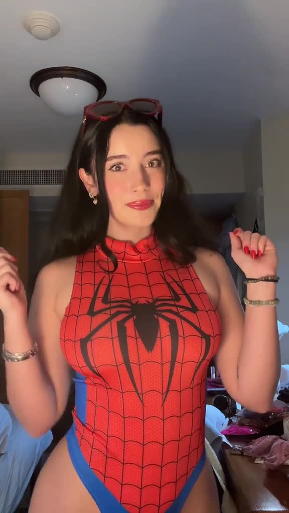 Video 867689 from Hotblockchain / Emily Cocea / cryptobaddie1