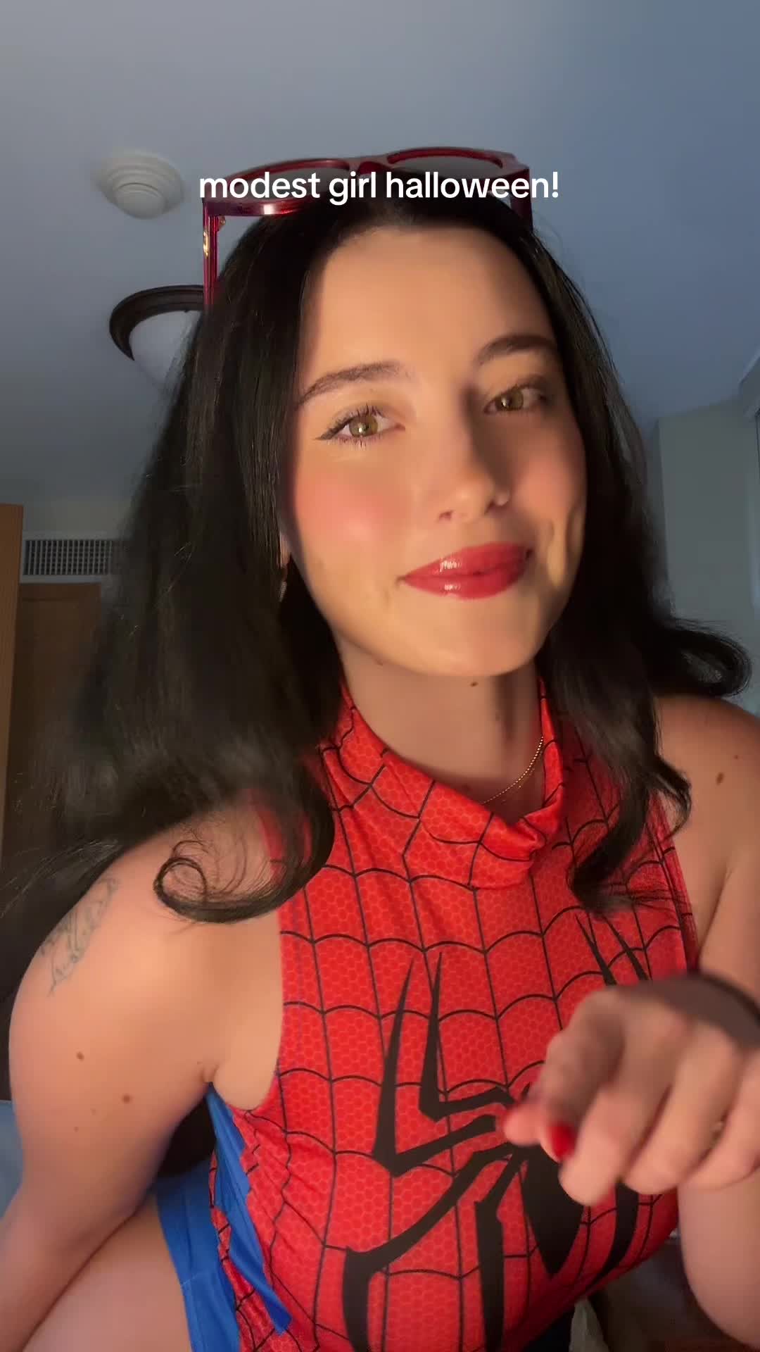 Video 867700 from Hotblockchain / Emily Cocea / cryptobaddie1