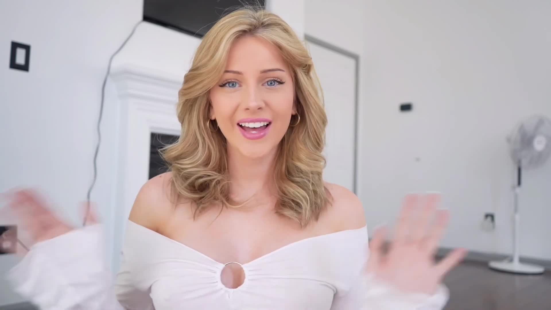 Video 868522 from MSFIIIRE | Emily Taylor | lilly_bloomes | lillyblooms