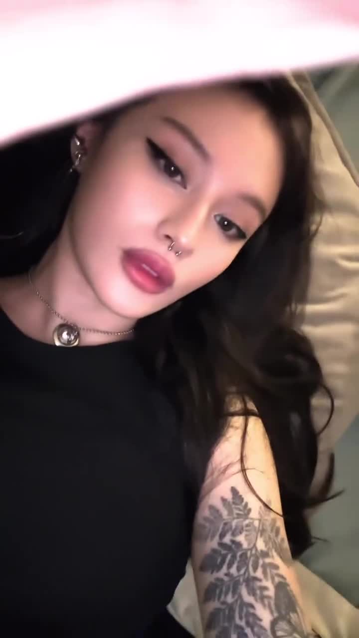 Video 869360 from JadeyAnh | vylerria